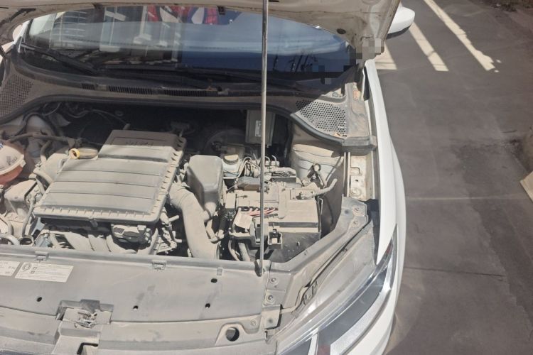Used Volkswagen Santana 2016 1.6L Automatic Fashion Edition Engine Bay Left