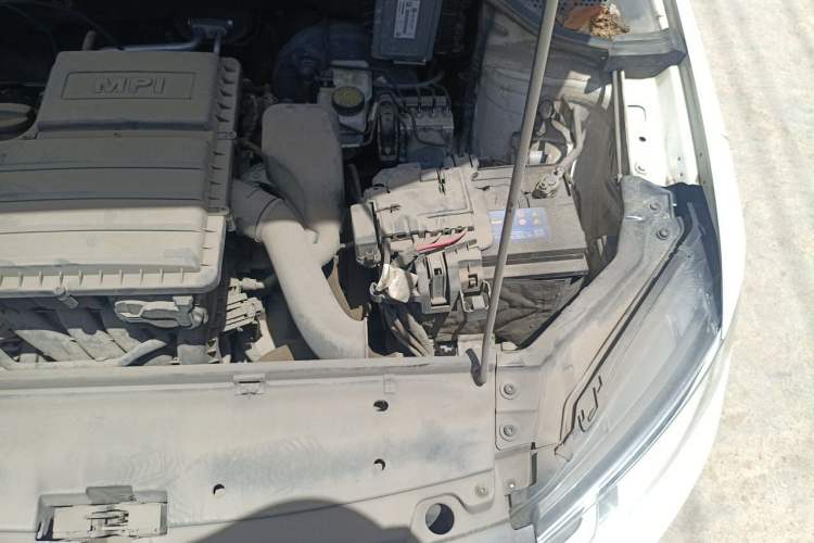 Used Volkswagen Santana 2016 1.6L Manual Fashion Edition Engine Bay Left