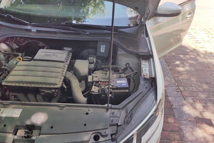 Used Volkswagen Santana 2016 1.6L Automatic Comfort Edition Engine Bay Left