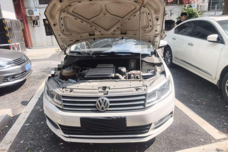 Used Volkswagen Santana 2016 1.6L Manual Comfort Edition Engine Bay Left