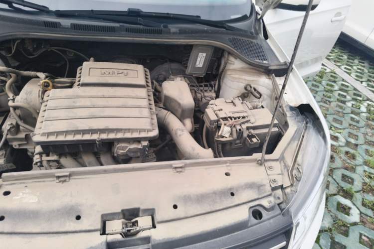 Used Volkswagen Santana 2016 1.4L Manual Fashion Edition Engine Bay Left