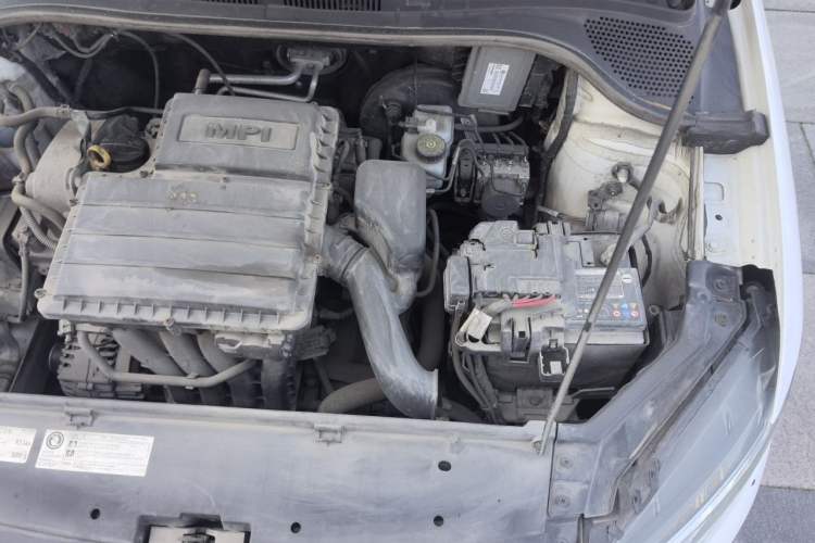 Used Volkswagen Santana 2016 1.4L Manual Fashion Edition Engine Bay Left