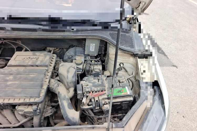Used Volkswagen Santana 2016 1.4L Manual Fashion Edition Engine Bay Left