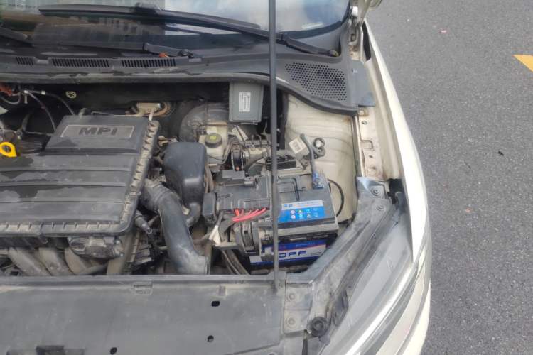 Used Volkswagen Santana 2016 1.6L Automatic Comfort Edition Engine Bay Left
