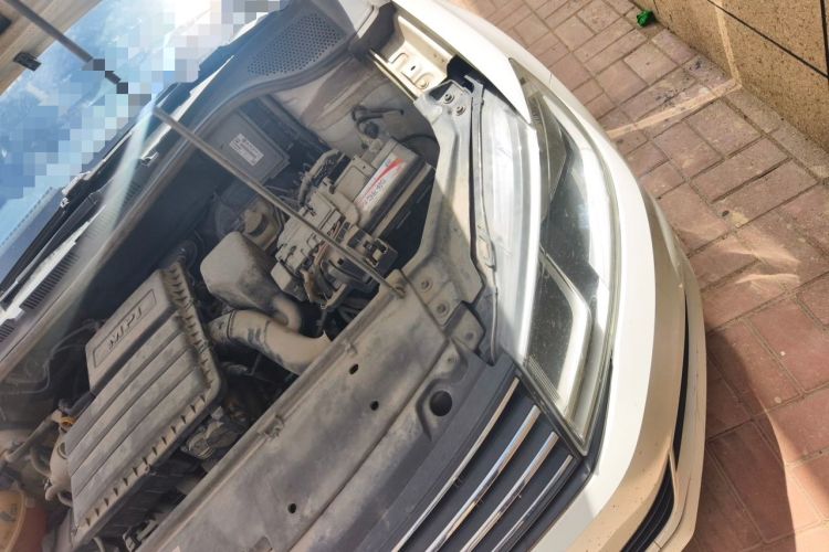 Used Volkswagen Santana 2016 1.6L Automatic Comfort Edition Engine Bay Left