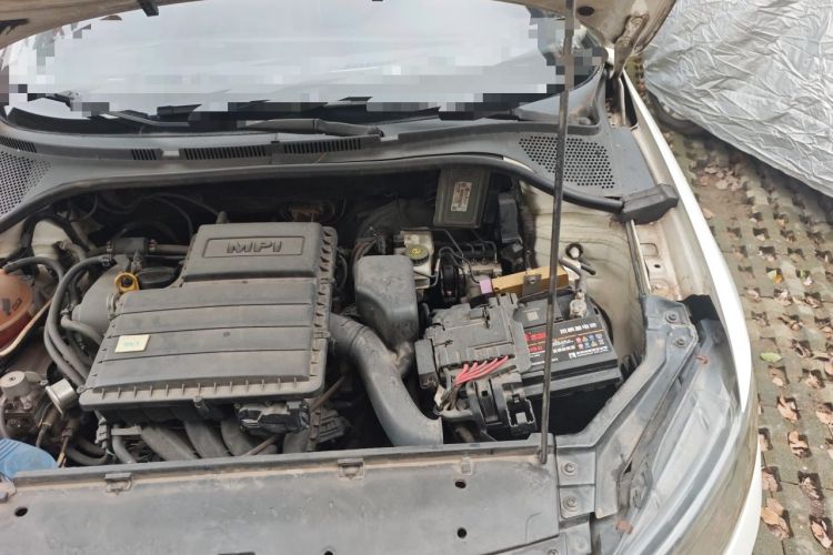 Used Volkswagen Santana 2016 1.6L Manual Fashion Edition Engine Bay Left