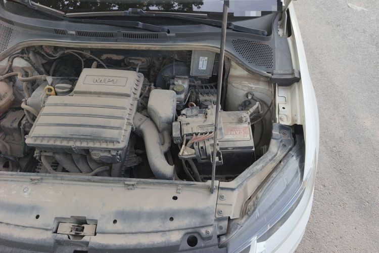 Used Volkswagen Santana 2016 1.4L Manual Fashion Edition Engine Bay Left