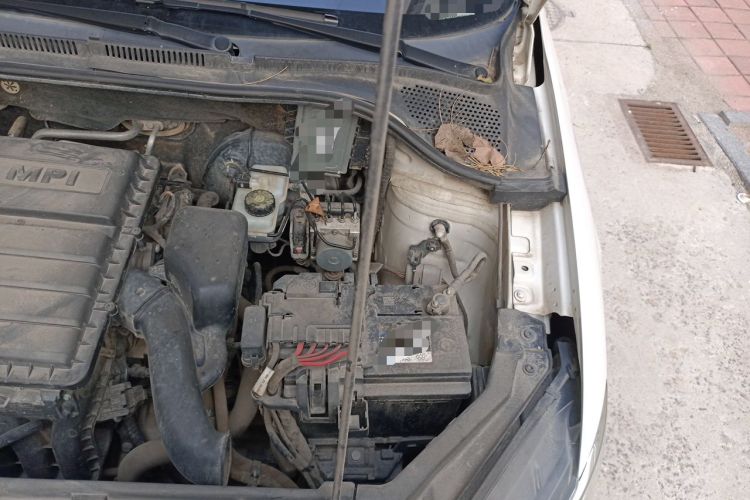 Used Volkswagen Santana 2016 1.4L Manual Fashion Edition Engine Bay Left