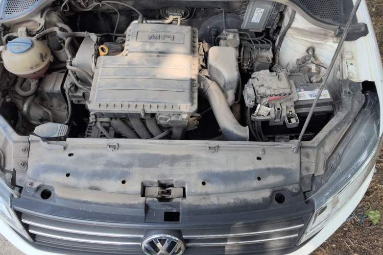 Used Volkswagen Santana 2016 1.4L Manual Fashion Edition Engine Bay Left