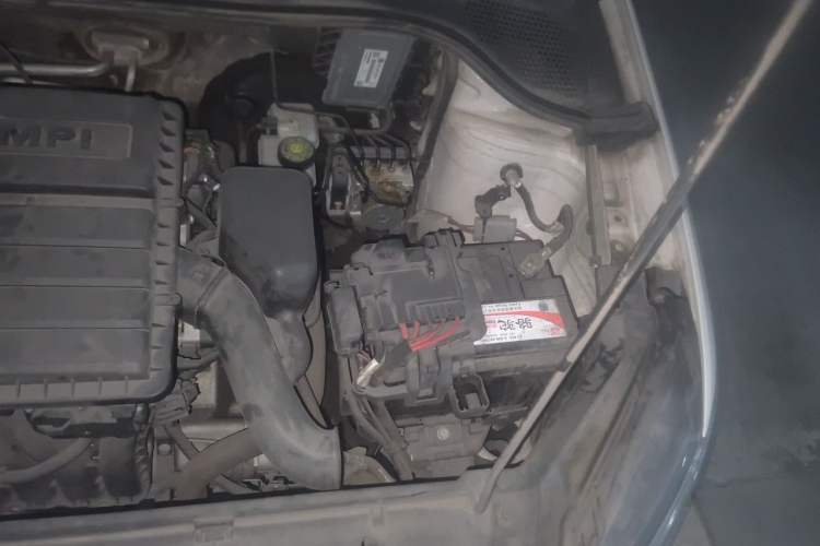 Used Volkswagen Santana 2016 1.6L Manual Fashion Edition Engine Bay Left