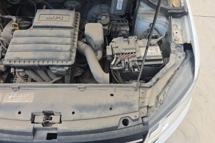 Used Volkswagen Santana 2016 1.4L Manual Fashion Edition Engine Bay Left