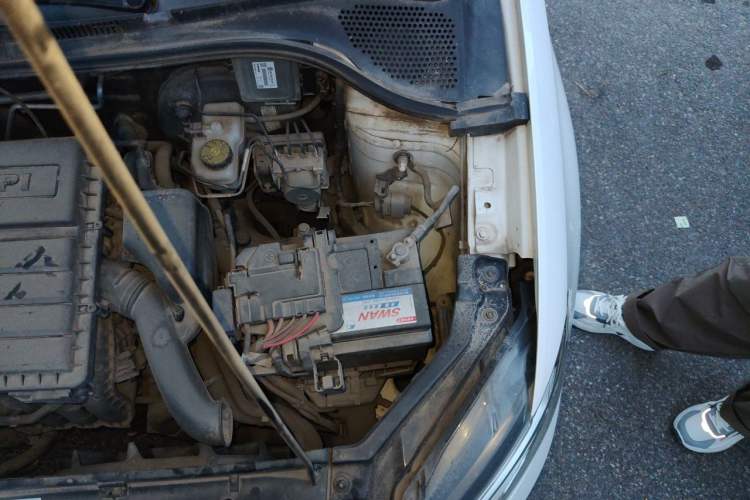 Used Volkswagen Santana 2016 1.4L Manual Fashion Edition Engine Bay Left