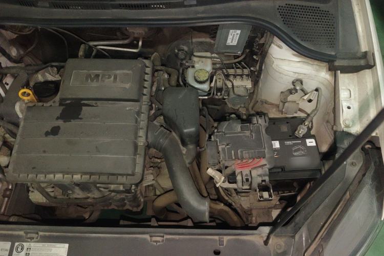 Used Volkswagen Santana 2016 1.4L Manual Fashion Edition Engine Bay Left