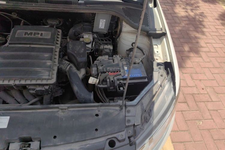 Used Volkswagen Santana 2016 1.4L Manual Fashion Edition Engine Bay Left