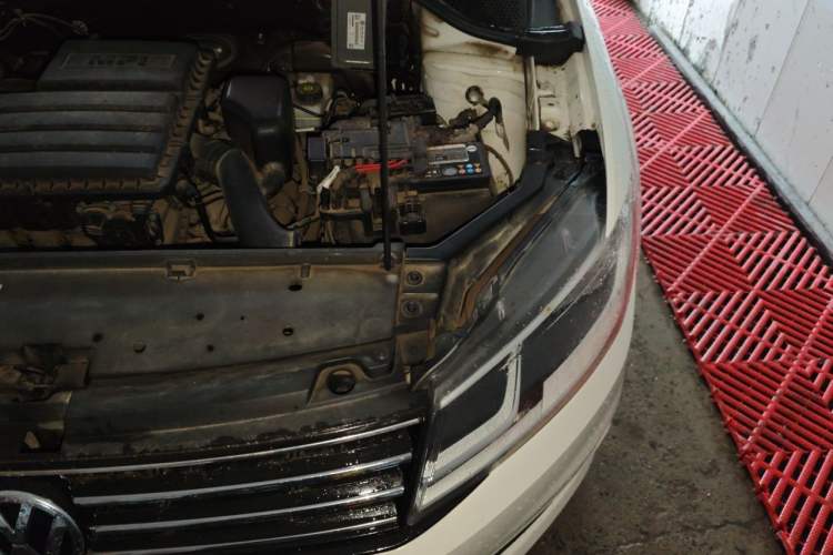 Used Volkswagen Santana 2016 1.6L Automatic Comfort Edition Engine Bay Left