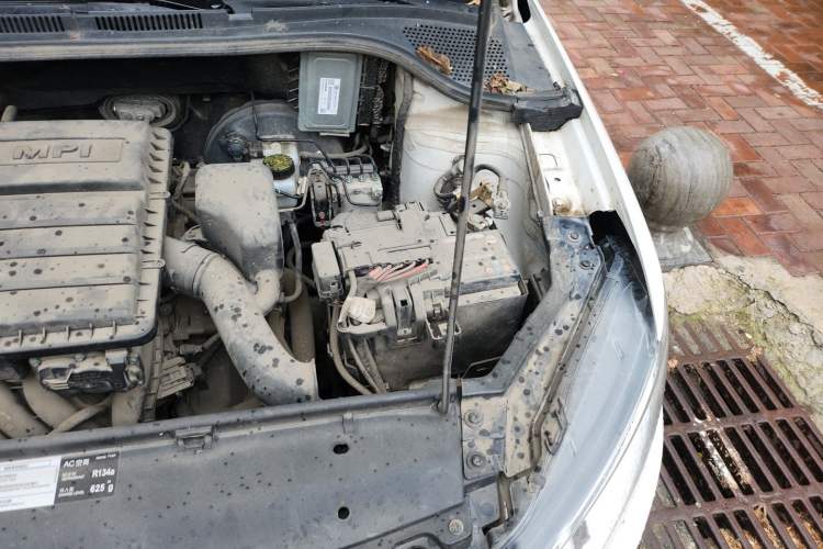Used Volkswagen Santana 2016 1.4L Manual Fashion Edition Engine Bay Left