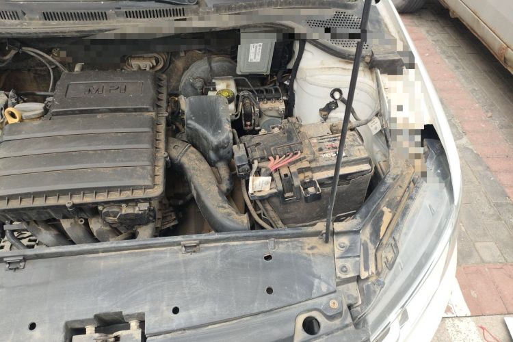 Used Volkswagen Santana 2016 1.6L Manual Fashion Edition Engine Bay Left