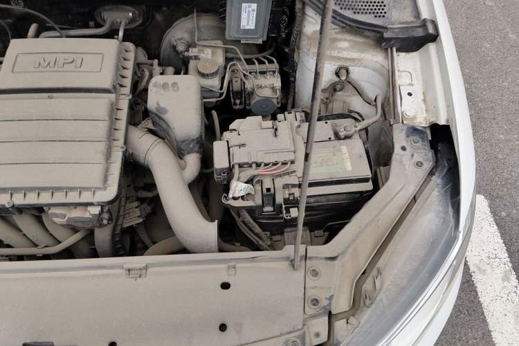 Used Volkswagen Santana 2016 1.4L Manual Fashion Edition Engine Bay Left