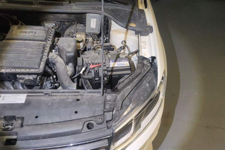 Used Volkswagen Santana 2016 1.6L Automatic Comfort Edition Engine Bay Left