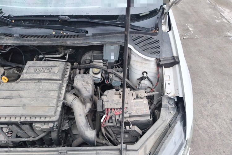Used Volkswagen Santana 2016 1.4L Manual Fashion Edition Engine Bay Left