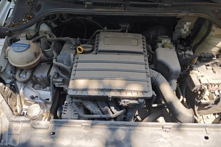 Used Volkswagen Santana 2016 1.6L Automatic Comfort Edition Engine Bay
