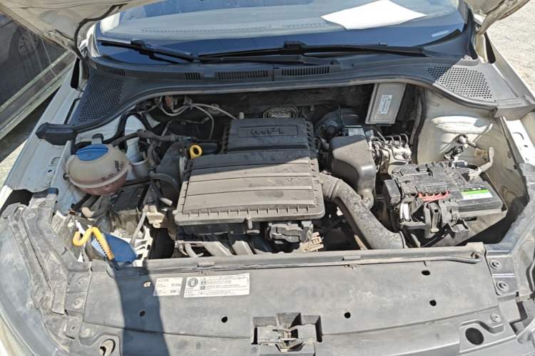 Used Volkswagen Santana 2016 1.4L Manual Fashion Edition Engine Bay