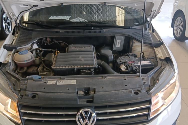 Used Volkswagen Santana 2016 1.6L Automatic Fashion Edition Engine Bay