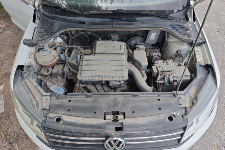 Used Volkswagen Santana 2016 1.4L Manual Fashion Edition Engine Bay