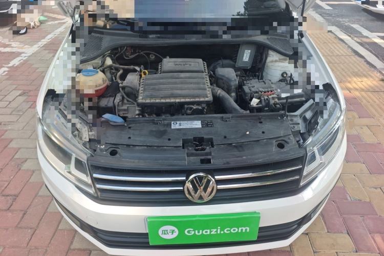 Used Volkswagen Santana 2016 1.6L Manual Fashion Edition Engine Bay