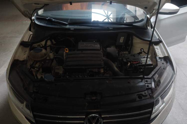Used Volkswagen Santana 2016 1.4L Manual Fashion Edition Engine Bay