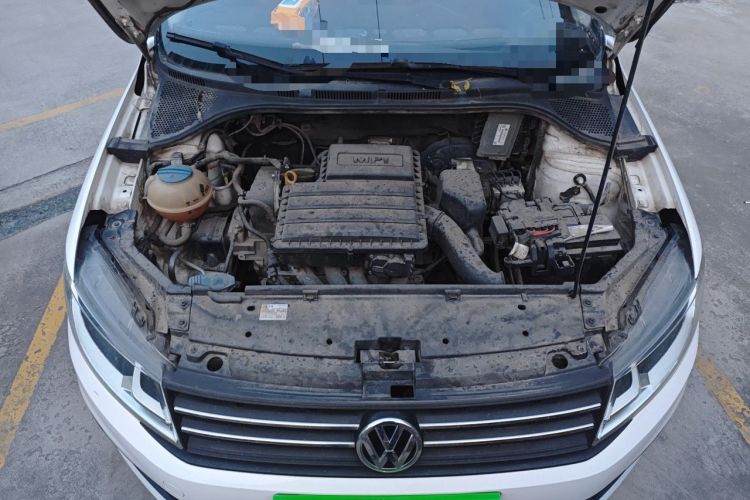 Used Volkswagen Santana 2016 1.6L Manual Fashion Edition Engine Bay