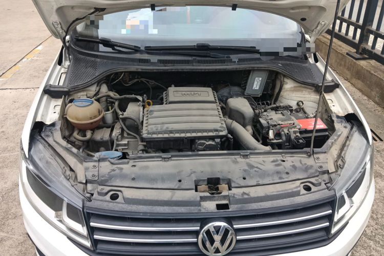 Used Volkswagen Santana 2016 1.6L Automatic Fashion Edition Engine Bay