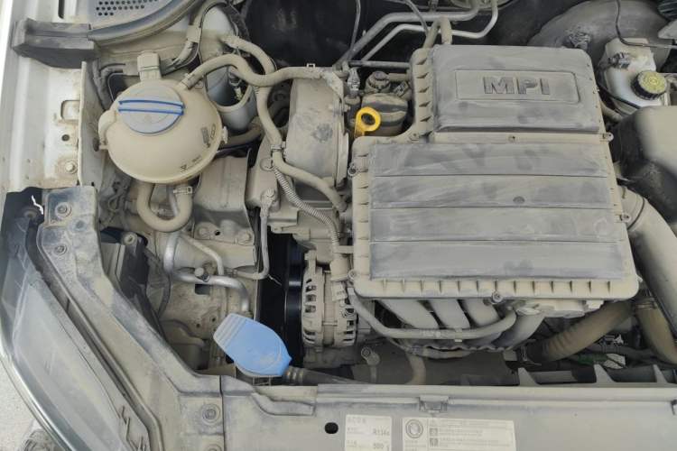 Used Volkswagen Santana 2016 1.6L Automatic Fashion Edition Engine Bay Right