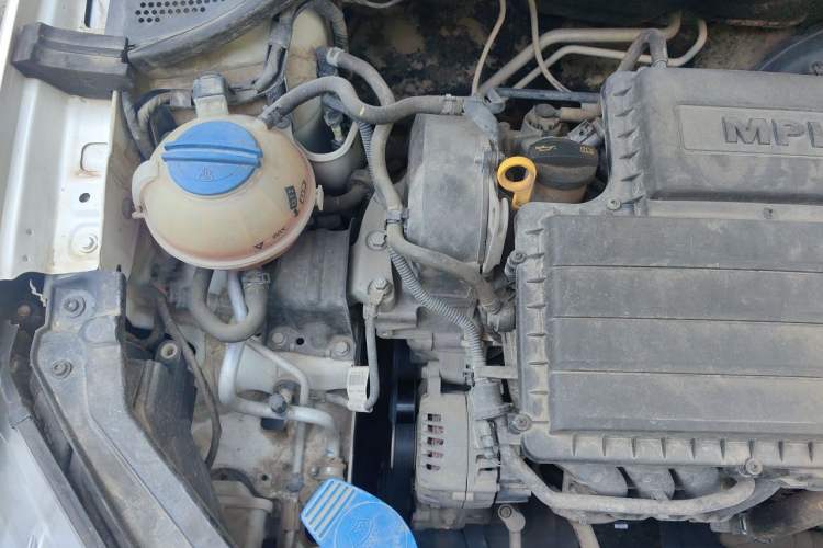 Used Volkswagen Santana 2016 1.4L Manual Fashion Edition Engine Bay Right