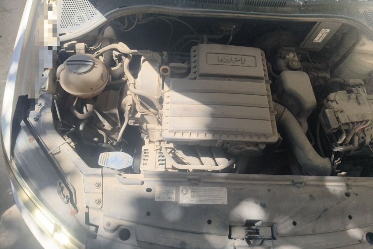 Used Volkswagen Santana 2016 1.6L Automatic Fashion Edition Engine Bay Right