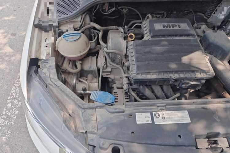 Used Volkswagen Santana 2016 1.6L Manual Fashion Edition Engine Bay Right