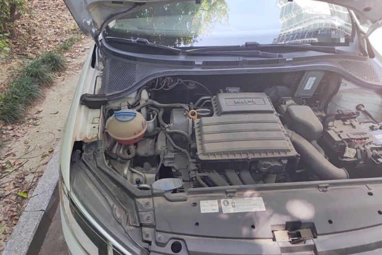 Used Volkswagen Santana 2016 1.6L Automatic Comfort Edition Engine Bay Right