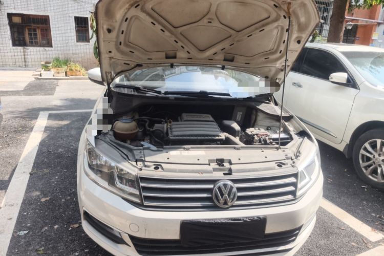 Used Volkswagen Santana 2016 1.6L Manual Comfort Edition Engine Bay Right
