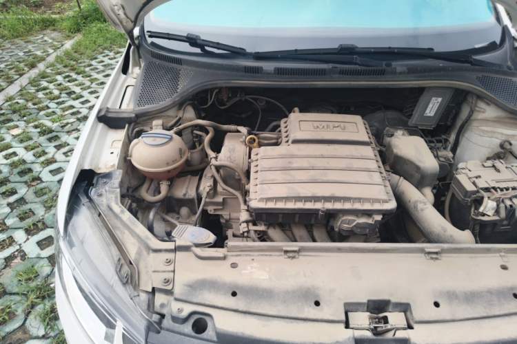 Used Volkswagen Santana 2016 1.4L Manual Fashion Edition Engine Bay Right