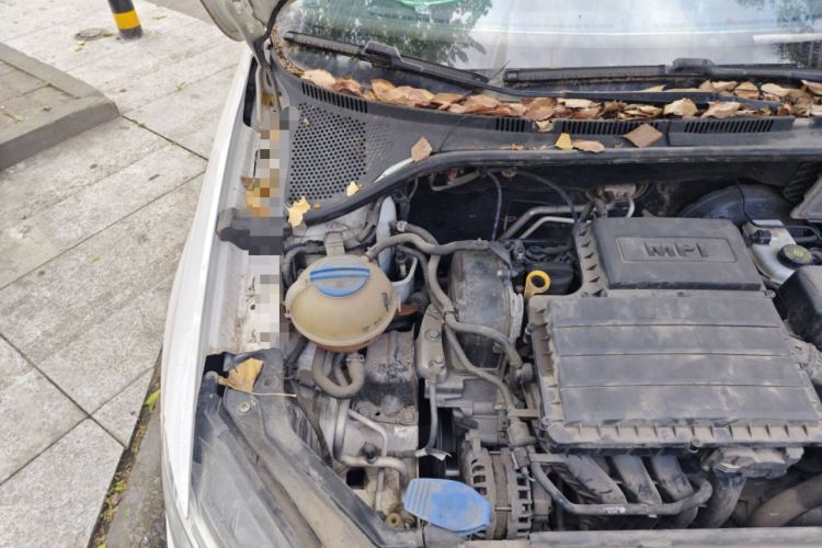 Used Volkswagen Santana 2016 1.6L Manual Comfort Edition Engine Bay Right