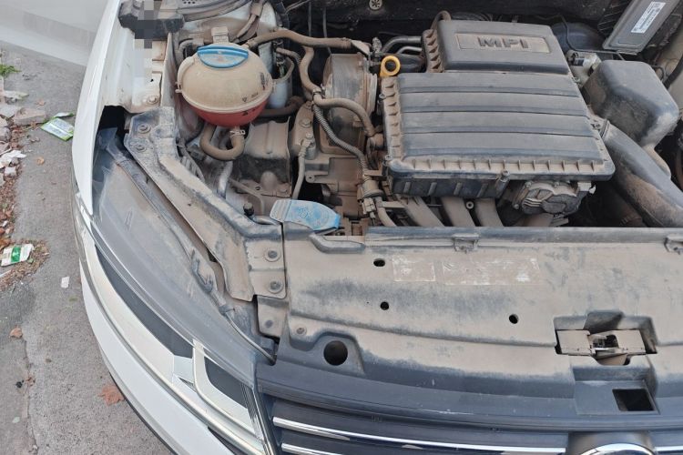 Used Volkswagen Santana 2016 1.6L Manual Fashion Edition Engine Bay Right