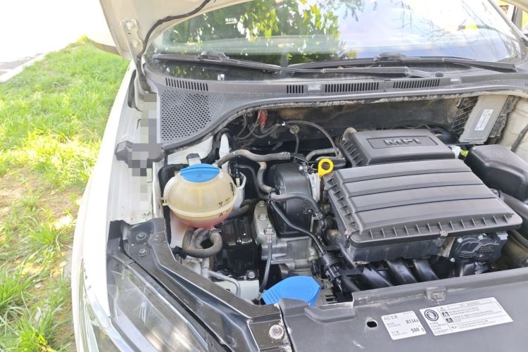 Used Volkswagen Santana 2016 1.4L Manual Fashion Edition Engine Bay Right