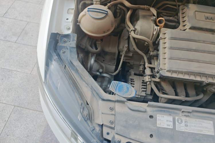 Used Volkswagen Santana 2016 1.4L Manual Fashion Edition Engine Bay Right