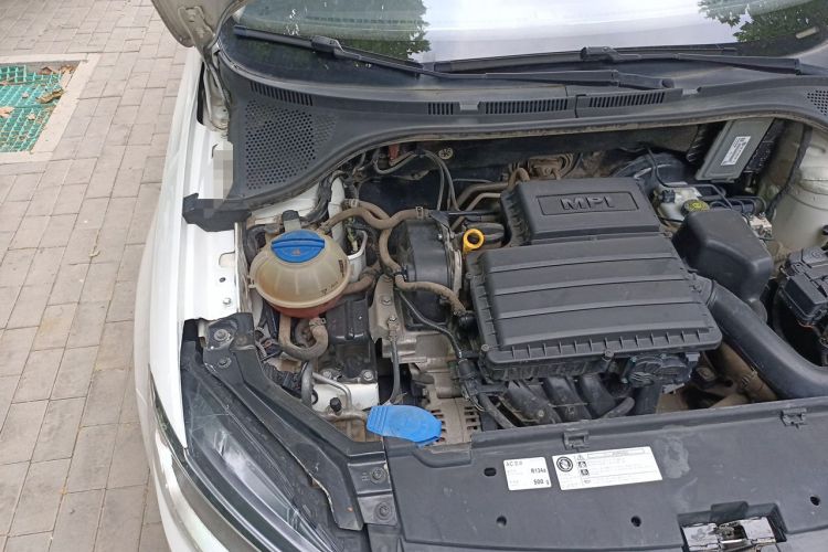 Used Volkswagen Santana 2016 1.4L Manual Fashion Edition Engine Bay Right