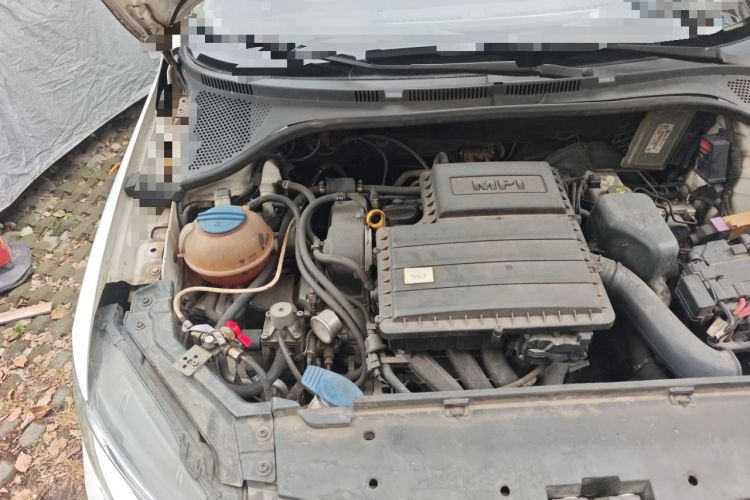 Used Volkswagen Santana 2016 1.6L Manual Fashion Edition Engine Bay Right