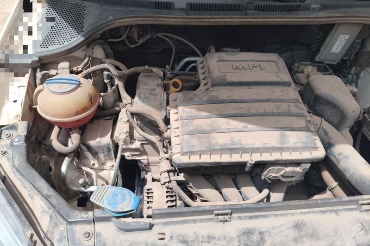Used Volkswagen Santana 2016 1.6L Manual Fashion Edition Engine Bay Right