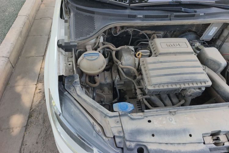 Used Volkswagen Santana 2016 1.4L Manual Fashion Edition Engine Bay Right