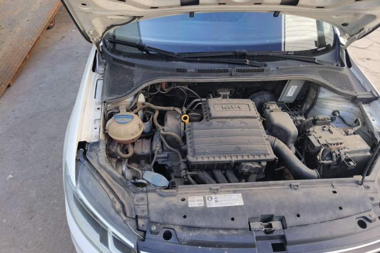 Used Volkswagen Santana 2016 1.6L Automatic Comfort Edition Engine Bay Right