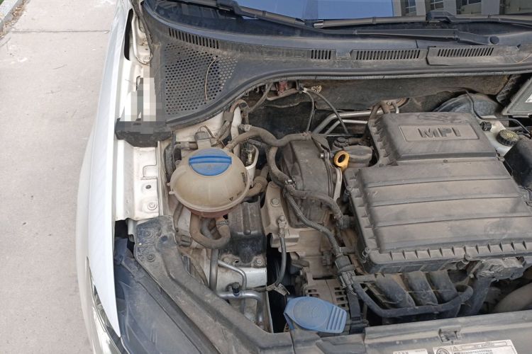 Used Volkswagen Santana 2016 1.4L Manual Fashion Edition Engine Bay Right
