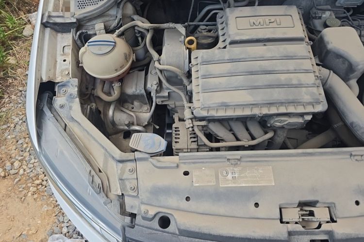 Used Volkswagen Santana 2016 1.4L Manual Fashion Edition Engine Bay Right